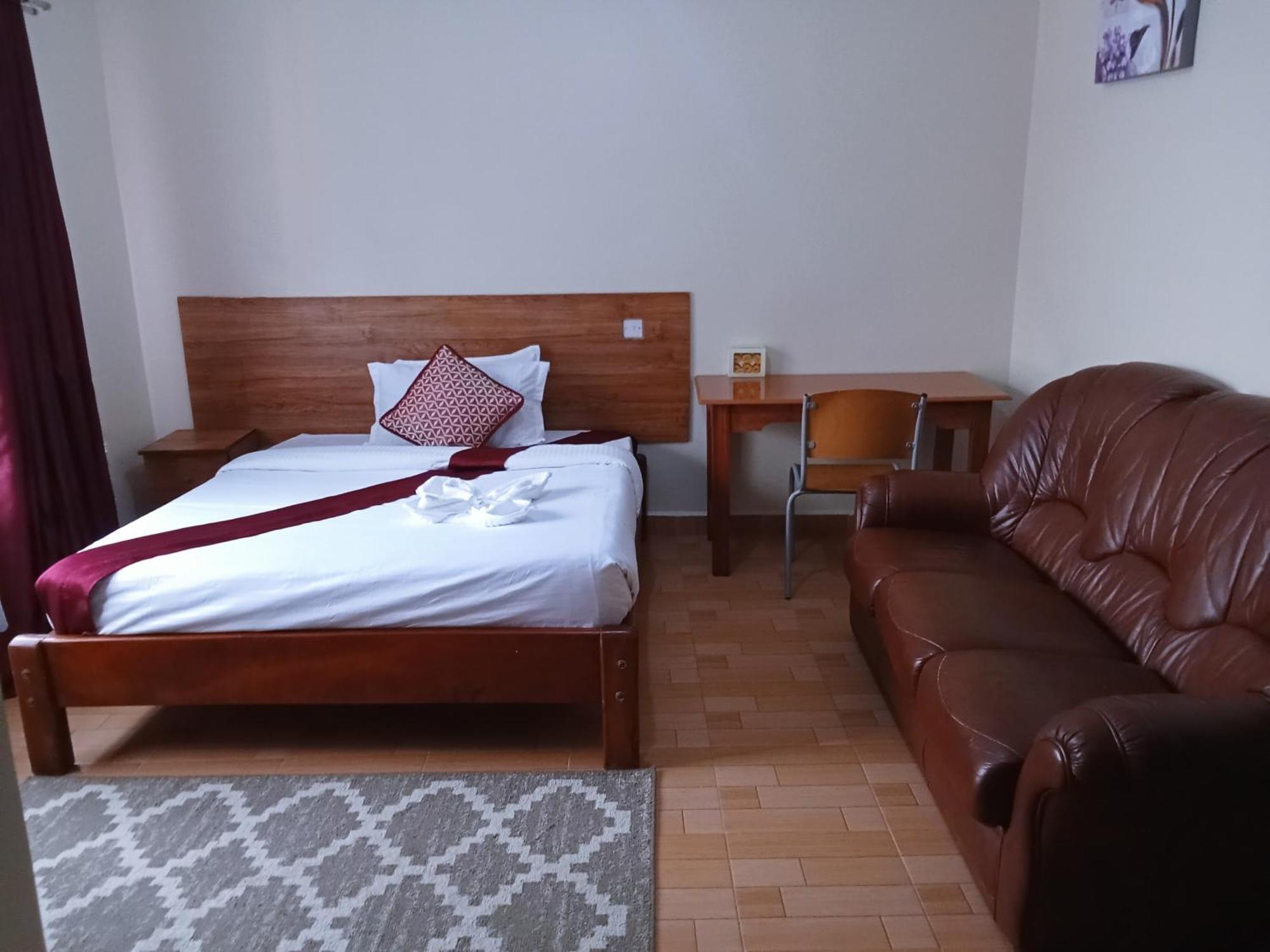 Acacia Gardens Gilgil Hotel ภายนอก รูปภาพ